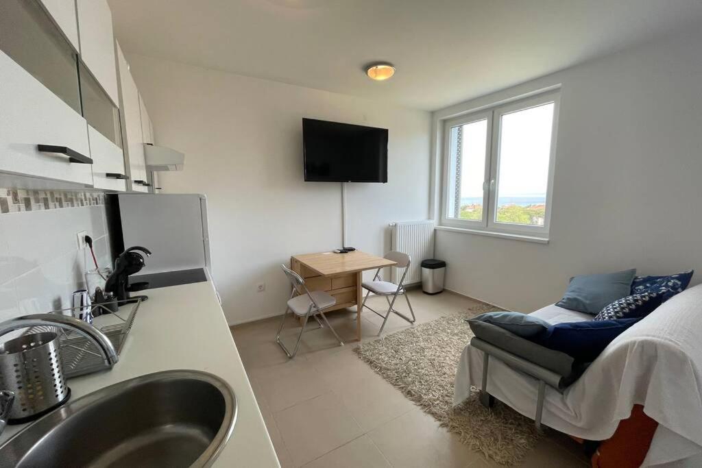 Gema - One Bedroom *